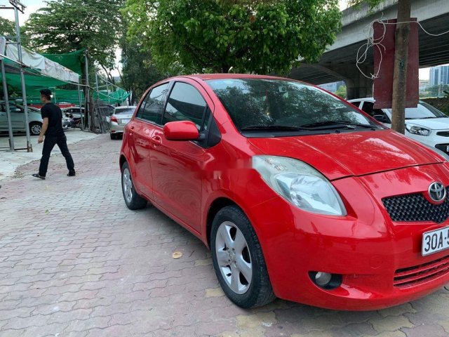 Cần bán xe Toyota Yaris năm sản xuất 2005, màu đỏ, nhập khẩu chính chủ, giá tốt0