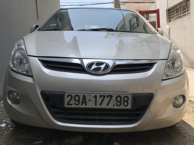 Bán nhanh với giá thấp chiếc Hyundai i20, đời 2011, nhập khẩu, chính chủ sử dụng