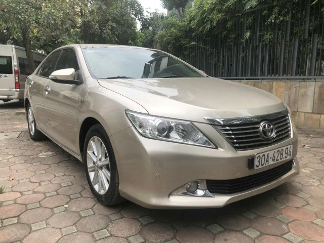 Bán Toyota Camry đời 2013, giá 725tr