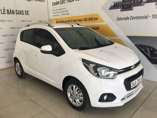 Bán xe Chevrolet Spark sản xuất năm 2018, màu trắng, nhập khẩu nguyên chiếc  