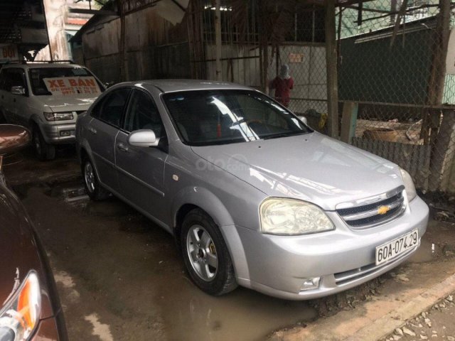 Bán Chevrolet Lacetti 1.6 sản xuất 2013, màu bạc còn mới0