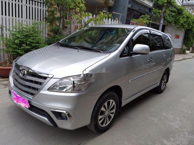 Bán Toyota Innova năm sản xuất 2015, màu bạc, số sàn