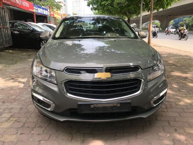 Cần bán xe Chevrolet Cruze MT sản xuất 2017 số sàn0