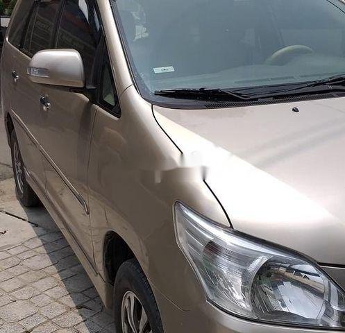 Bán xe Toyota Innova năm sản xuất 2015 giá cạnh tranh0