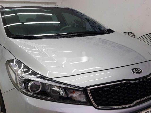 Cần bán xe Kia Cerato sản xuất năm 2016, 495 triệu0