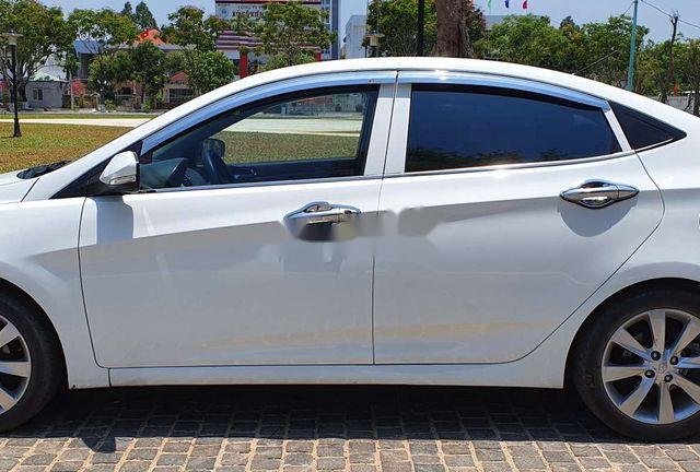 Bán Hyundai Accent AT năm sản xuất 2012, màu trắng, xe nhập số tự động0