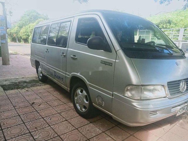 Bán Mercedes MB đời 2004, màu bạc0