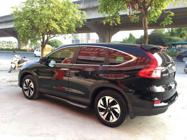 Cần bán gấp Honda CR V sản xuất năm 2017, màu đen