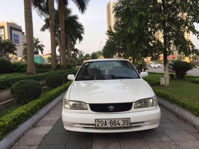 Cần bán gấp Toyota Corolla MT năm sản xuất 2000, màu trắng số sàn0