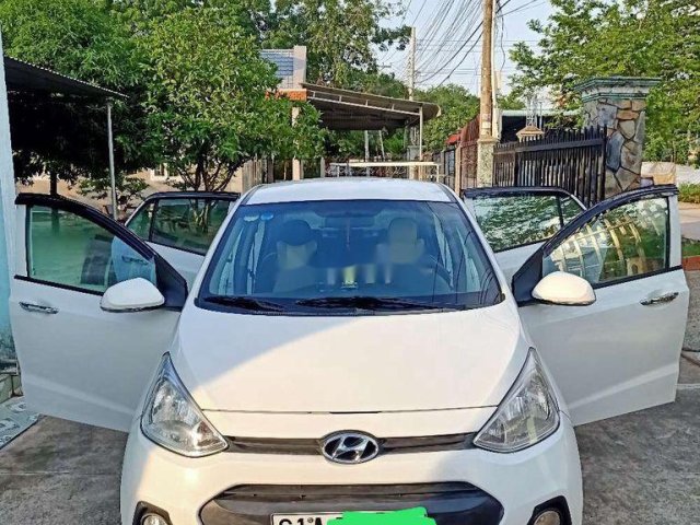 Bán Hyundai Grand i10 2016, màu trắng, nhập khẩu  