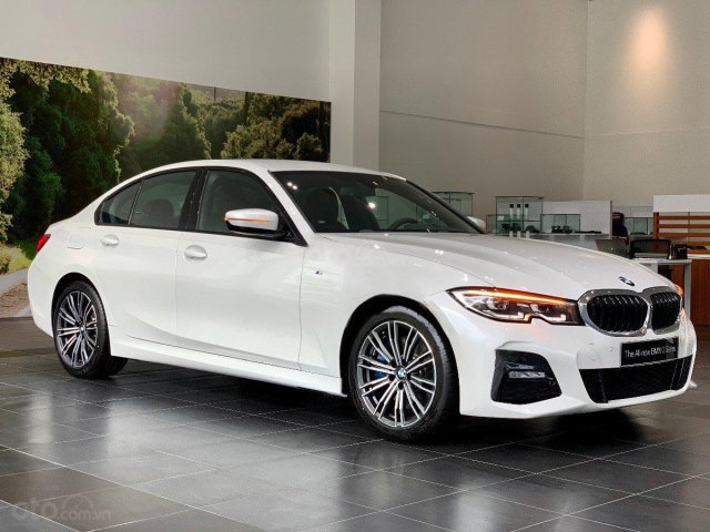 Bán ô tô BMW 3 Series 330i M Sport 2020, màu trắng, xe nhập