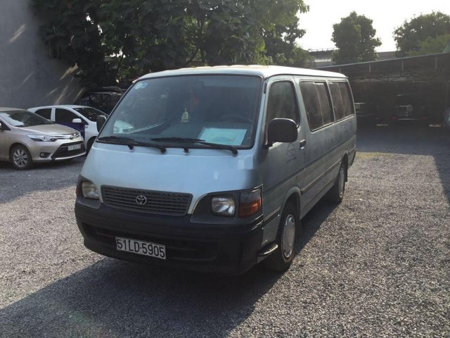 Bán ô tô Toyota Hiace đời 2002, nhập khẩu giá cạnh tranh