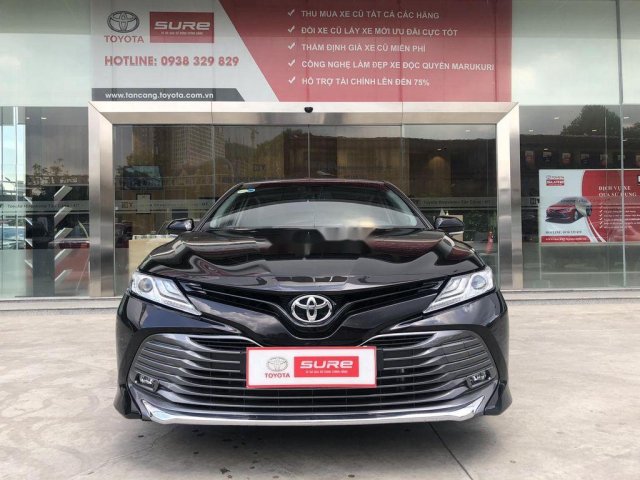 Bán Toyota Camry 2.5Q sản xuất năm 2019, màu đen, xe nhập