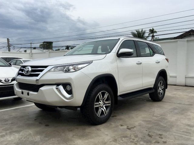 Cần bán xe Toyota Fortuner 2.4G sản xuất 2020, màu trắng, giá tốt0