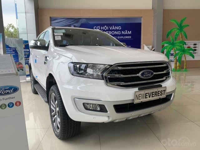 Ford Everest Titanium 2020 giảm tiền mặt, tặng bảo hiểm vật chất, và gói phụ kiện theo xe0