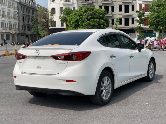 Cần bán xe Mazda 3 sản xuất 2018, 615tr