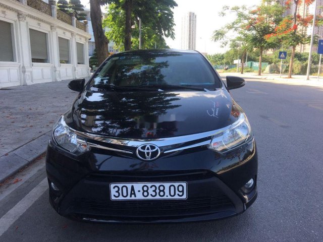 Bán Toyota Vios đời 2015, màu đen, xe gia đình