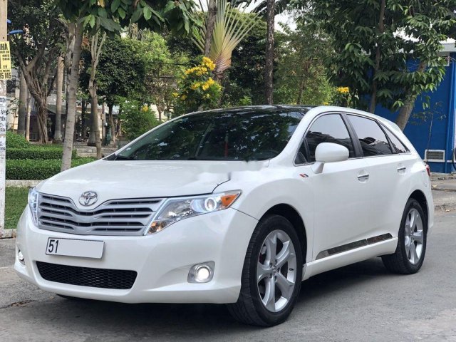 Bán Toyota Venza sản xuất năm 2010, màu trắng, nhập khẩu 0