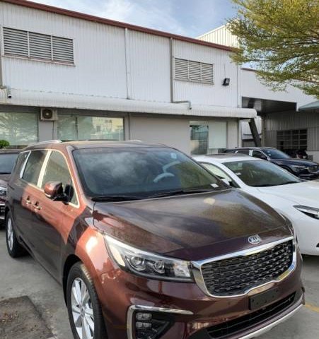 Bán xe Kia Sedona năm 2020, màu đỏ