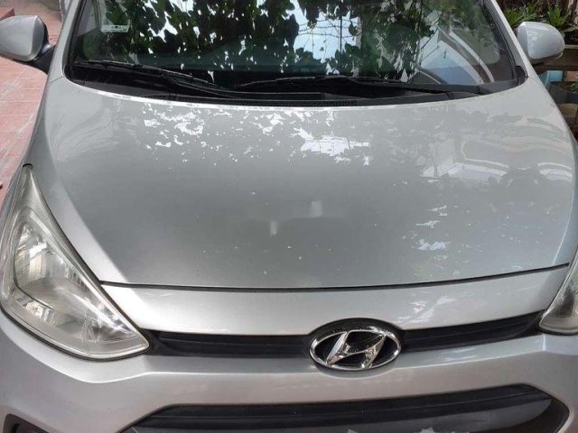 Bán Hyundai Grand i10 đời 2014, màu bạc, nhập khẩu nguyên chiếc còn mới 