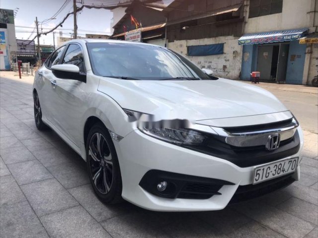 Bán ô tô Honda Civic năm sản xuất 2017, màu trắng, chính chủ0