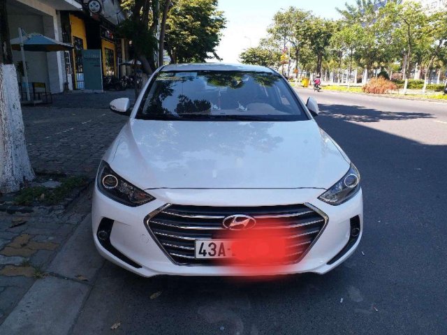 Cần bán lại xe Hyundai Elantra đời 2017, màu trắng, nhập khẩu nguyên chiếc chính chủ, 415 triệu