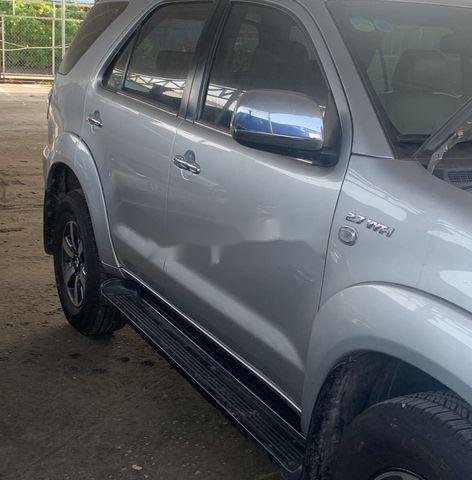 Cần bán gấp Toyota Fortuner đời 2009, màu bạc