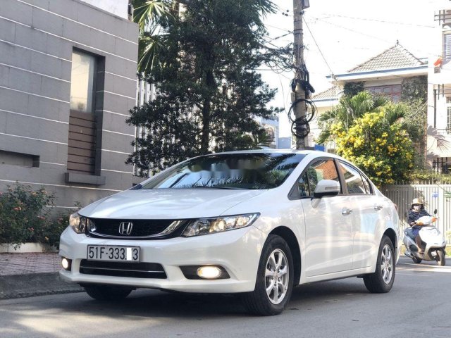 Bán Honda Civic 2015, màu trắng, 599 triệu0