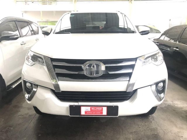 Bán Toyota Fortuner đời 2019, màu trắng0