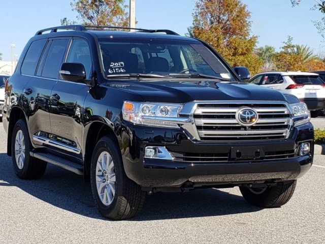 Bán ô tô Toyota Land Cruiser đời 2020, màu đen, xe nhập