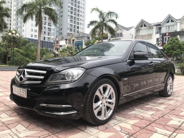 Bán Mercedes C200 đời 2011, màu đen0