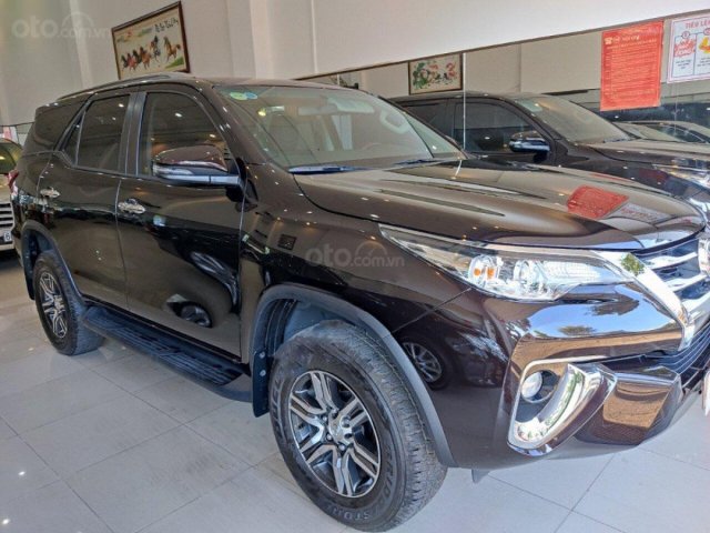 Bán Toyota Fortuner 2.4G 4x2 AT 2019, màu nâu, số tự động0