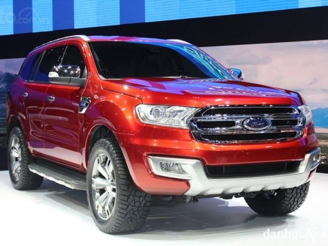 Bán xe Ford Everest Titanium 4x2, mới 100%