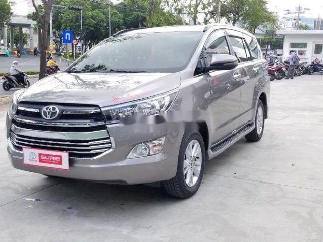 Cần bán gấp Toyota Innova EMT năm 2018 số sàn, giá 650tr