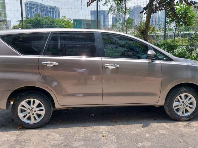 Cần bán lại xe cũ Toyota Innova 2018 còn mới, giá tốt