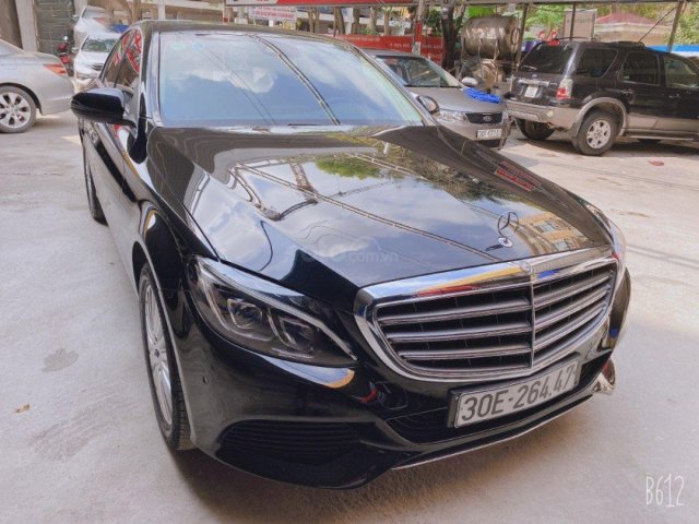 Bán Mercedes C250 Exclusive năm sản xuất 2016, màu đen