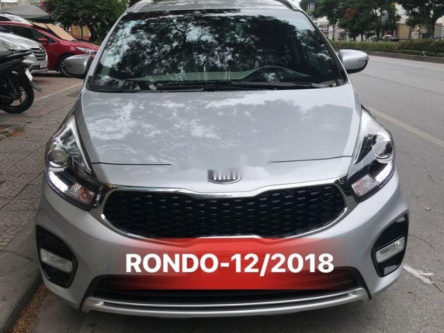 Cần bán gấp Kia Rondo năm sản xuất 2018 còn mới