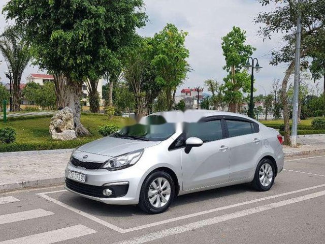 Bán Kia Rio đời 2016, màu bạc, nhập khẩu, số sàn