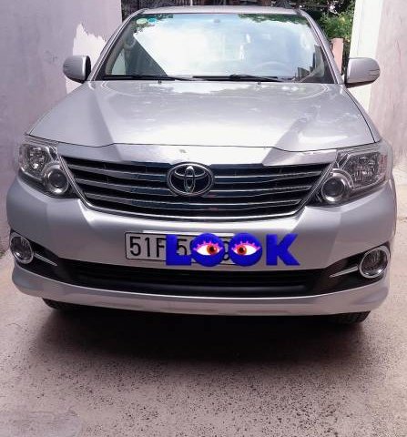 Bán Toyota Fortuner 2.7V AT 4X2 sản xuất 2016, màu bạc, số tự động 