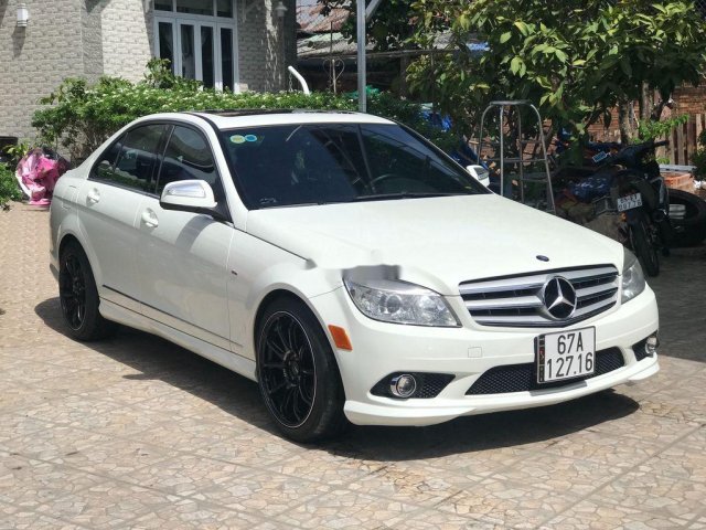 Cần bán xe Mercedes C300 AMG năm 2012, màu trắng0