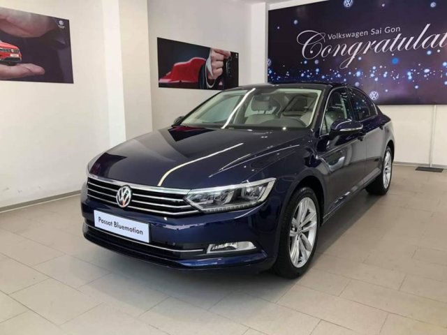 Bán xe Volkswagen Passat 2020, màu xanh lam, nhập khẩu