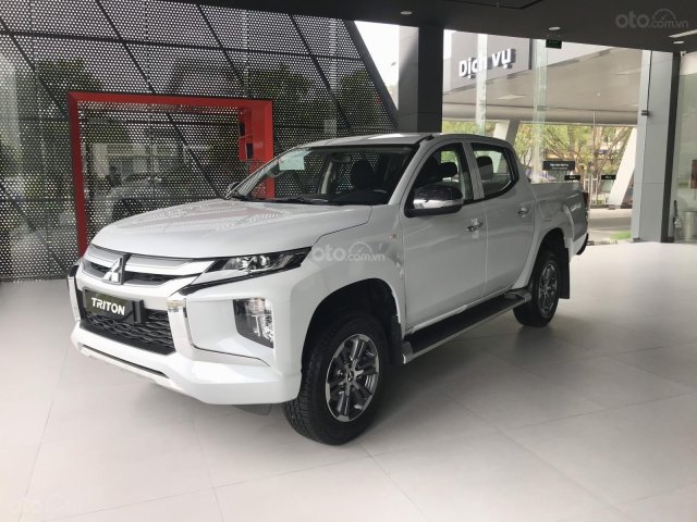 Bán Mitsubishi Triton 4x2 AT đời 2020, màu trắng, nhập khẩu nguyên chiếc