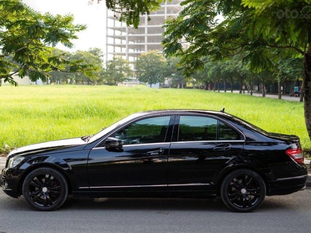 Bán xe Mercedes C200 Avantgarde sản xuất năm 2008, màu đen còn mới 