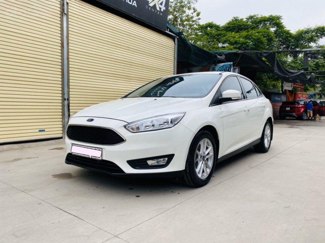 Bán Ford Focus Trend 1.5L năm 2018, màu trắng, giá chỉ 560 triệu0