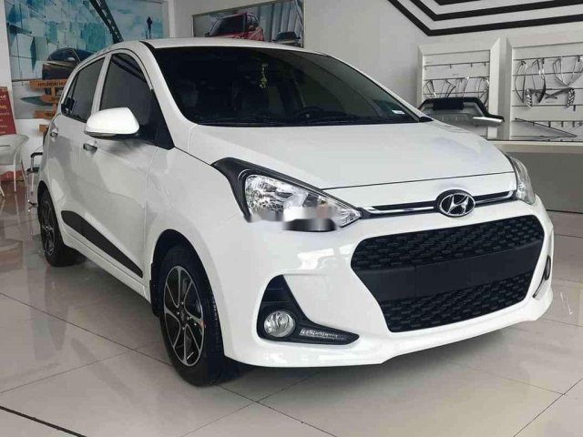 Cần bán xe Hyundai Grand i10 2020, màu trắng0