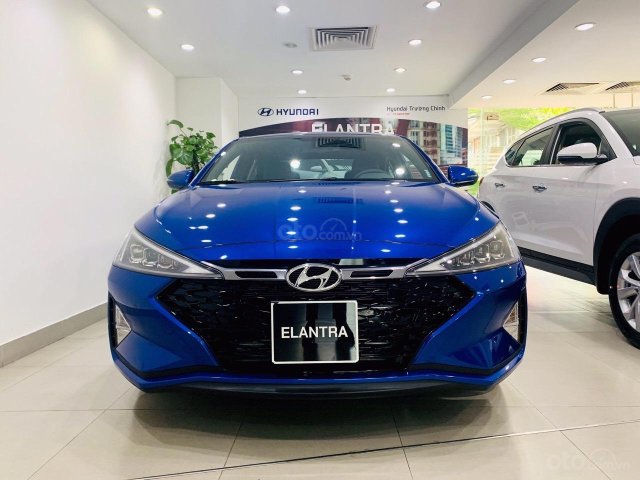 Hyundai Elantra Sport xanh  - Xe sẵn giao ngay, giá cực tốt, trả góp nhanh gọn