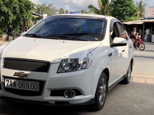 Bán Chevrolet Aveo đời 2016, màu trắng, xe nhập  