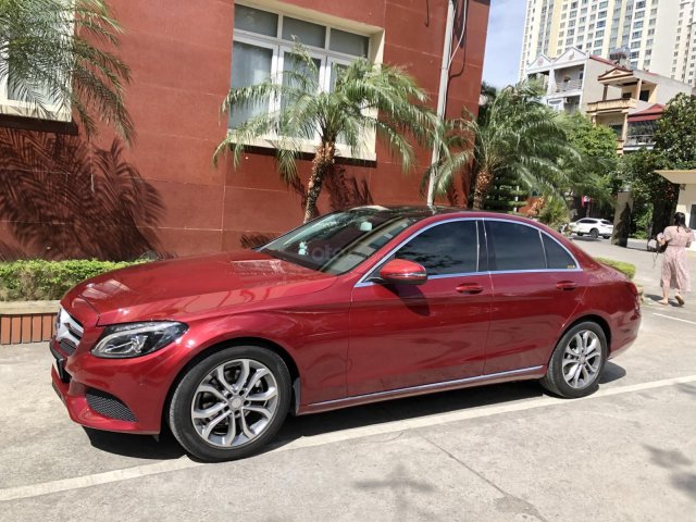 Bán Mercedes C200 2015. Giá tham khảo 950 triệu. Liên hệ ngay 0938706666