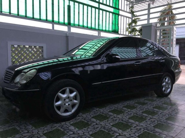 Bán Mercedes C200 đời 2001, màu đen0