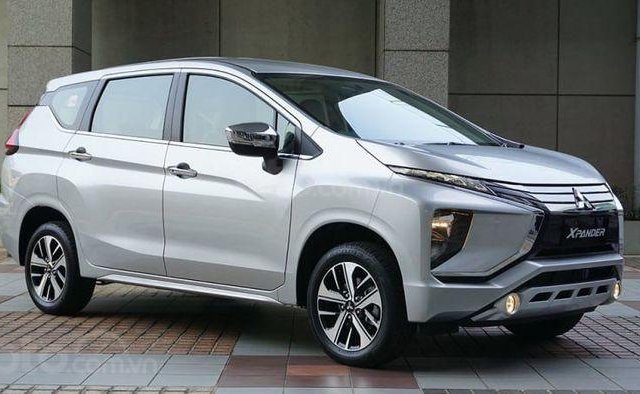 Bán xe Mitsubishi Xpander AT sản xuất 2020, màu bạc, nhập khẩu nguyên chiếc